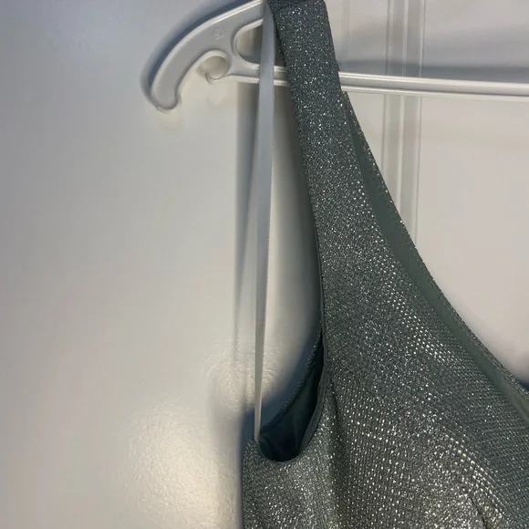 Size 2-4 B. SMART homecoming/formal dress - Picture 5 of 10